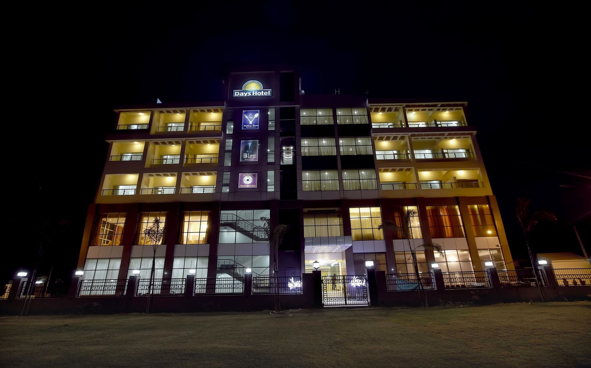 Days Hotel By Wyndham Neemrana Exterior photo