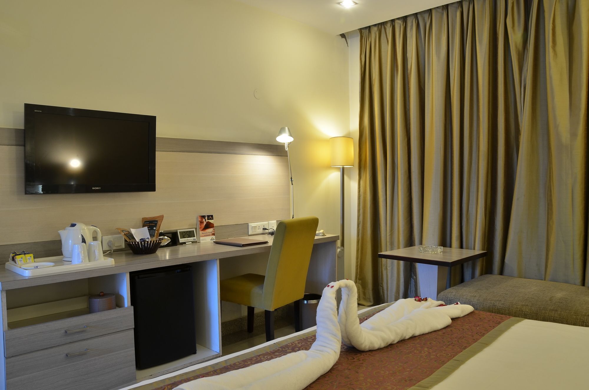 Days Hotel By Wyndham Neemrana Exterior photo