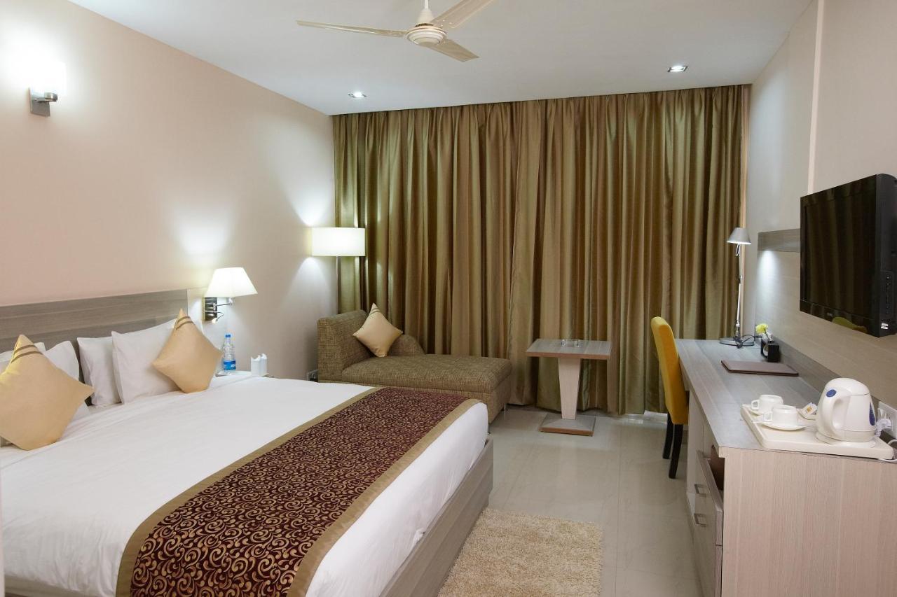Days Hotel By Wyndham Neemrana Room photo
